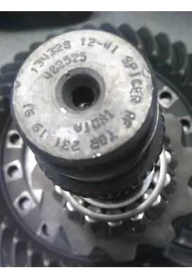 EATON-SPICER DS405 RING GEAR AND PINION