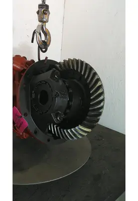 EATON-SPICER DSH44PR557 DIFFERENTIAL ASSEMBLY FRONT REAR
