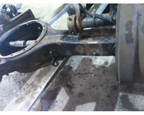 EATON-SPICER RS404 AXLE HOUSING, REAR (REAR)
