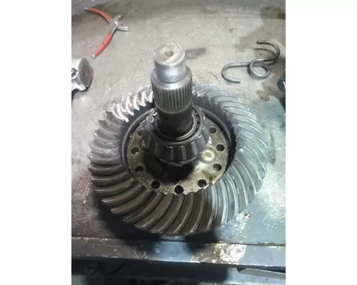 EATON-SPICER S110L RING GEAR AND PINION