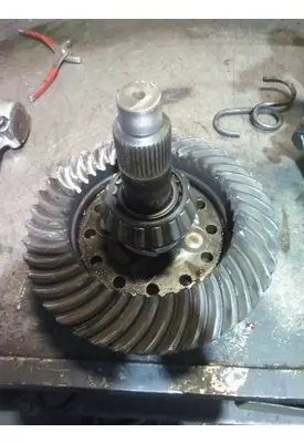 EATON-SPICER S110L RING GEAR AND PINION