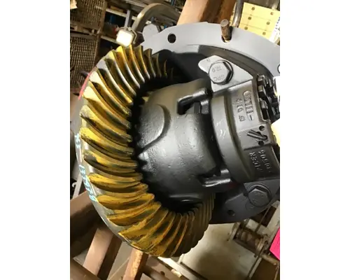 EATON-SPICER S110R586 DIFFERENTIAL ASSEMBLY REAR REAR