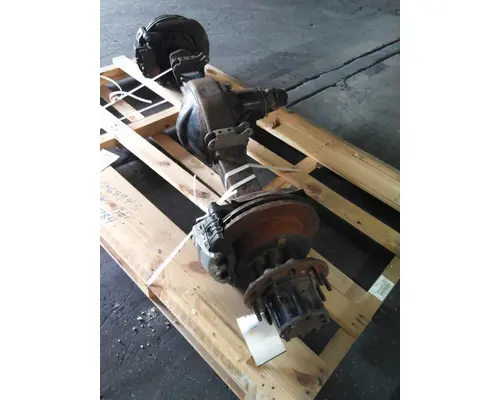 EATON-SPICER S110 AXLE ASSEMBLY, REAR (REAR)