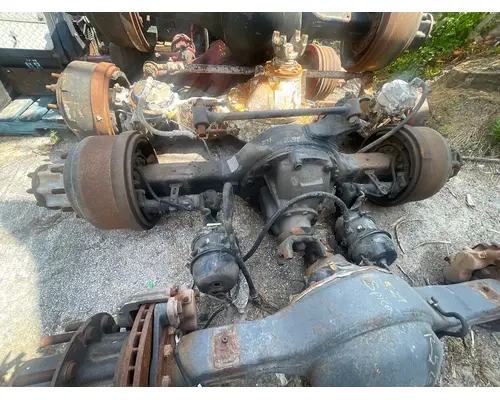 EATON 2.92 Axle Assembly, Rear
