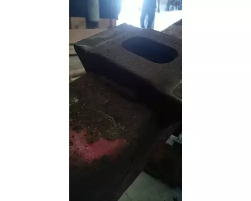 EATON 379 Axle Housing