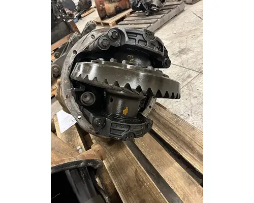EATON D170DP Differential Assembly (Front, Rear)