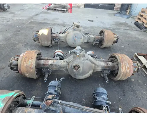 EATON DD405 Axle Housings (Front)