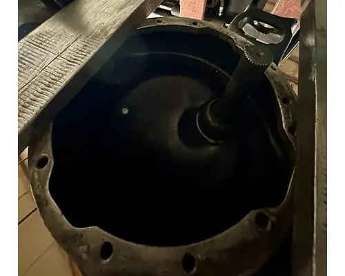 EATON DDP40 Axle Housing, Rear (Front)