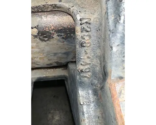 EATON DDP40 Axle Housing, Rear (Front)