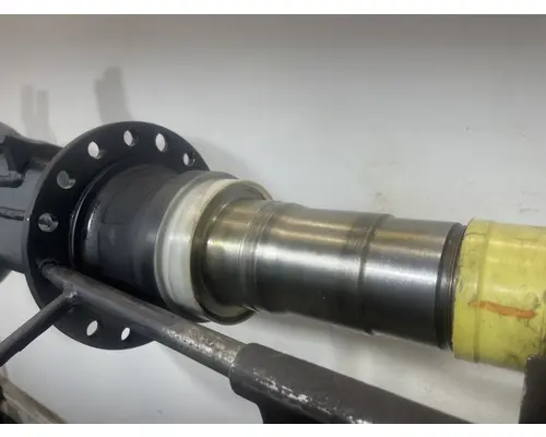 EATON DS-404 Axle Housing (Rear)