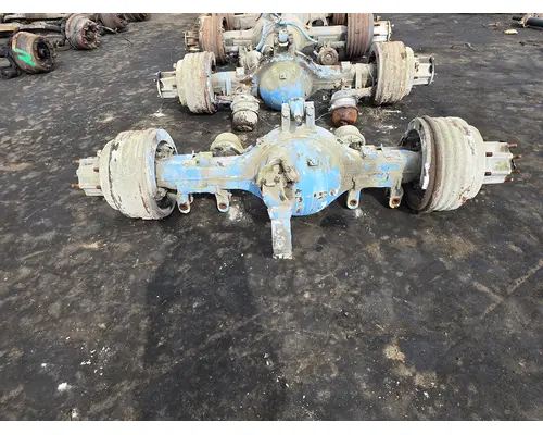 EATON DS405 Axle Housings (Front)