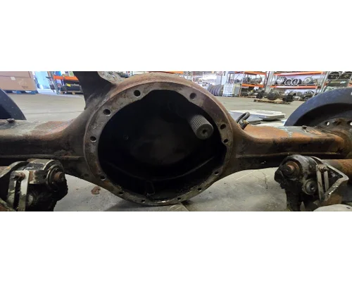 EATON DSP40 Axle Housing, Rear (Front)