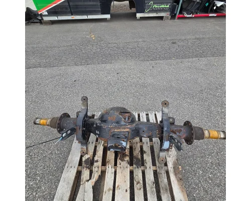 EATON DSP40 Axle Housing, Rear (Front)