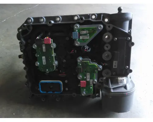 EATON EEO17F112C TRANSMISSION SHIFT COVER