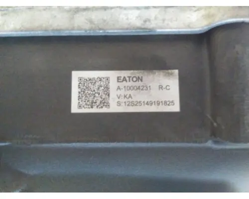 EATON EEO18F112C TRANSMISSION SHIFT COVER