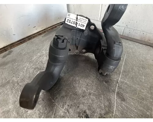 EATON Opposing Arms Spindle  Knuckle, Front