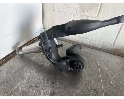 EATON Opposing Arms Spindle  Knuckle, Front