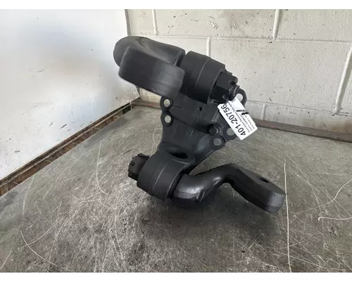 EATON Opposing Arms Spindle  Knuckle, Front
