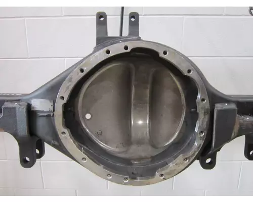 EATON R46-170 Axle Housing