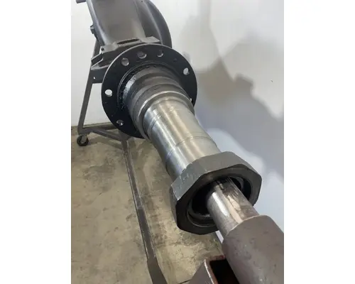 EATON RS-402 Axle Housing (Rear)