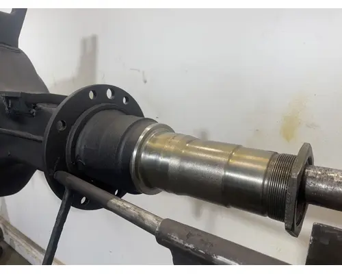 EATON RS-402 Axle Housing (Rear)