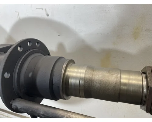 EATON RS-402 Axle Housing (Rear)