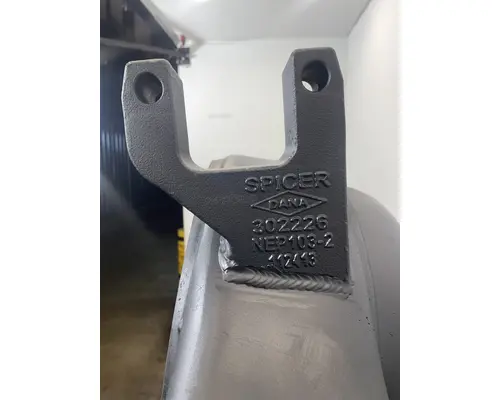 EATON RS-404 Axle Housing (Rear)