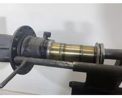 EATON RS-404 Axle Housing (Rear)