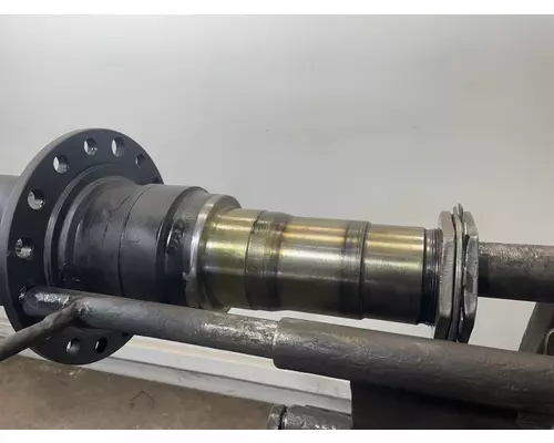 EATON RS-404 Axle Housing (Rear)