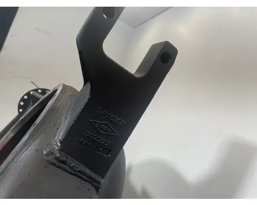 EATON RS-404 Axle Housing (Rear)