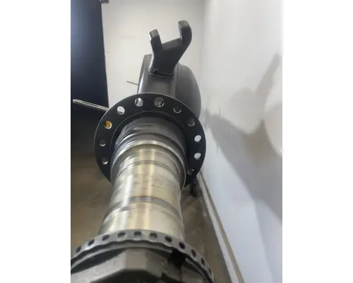 EATON RS-404 Axle Housing (Rear)