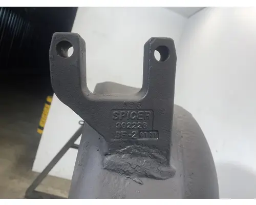 EATON RS-404 Axle Housing (Rear)