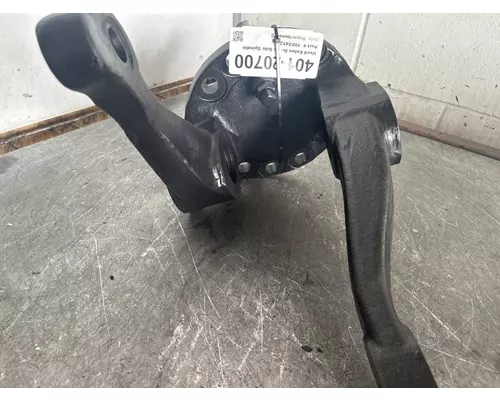 EATON T680 Spindle  Knuckle, Front