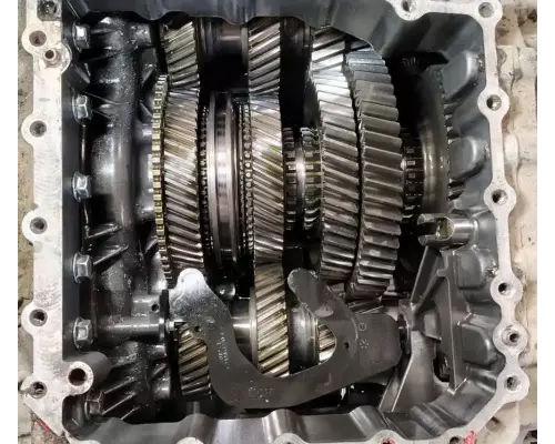 Eaton/Fuller EEO-18F112C Transmission Assembly