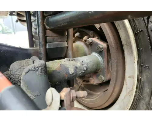 Eaton 21065T Axle Assembly, Rear