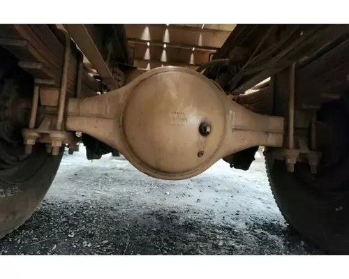 Eaton 22065S Axle Assembly, Rear