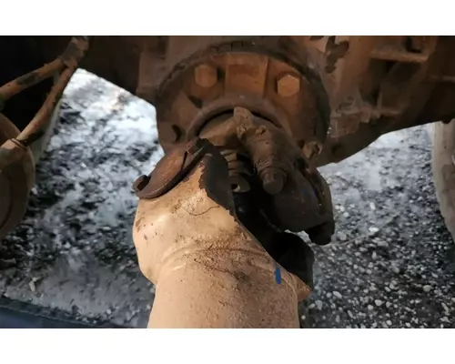 Eaton 22065S Axle Assembly, Rear