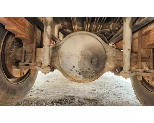Eaton 22065S Axle Assembly, Rear