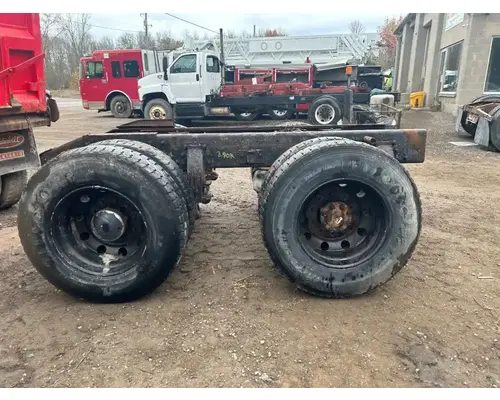 Eaton 463P Axle Assembly, Rear