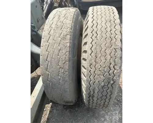 Eaton DS461P Axle Assembly, Rear