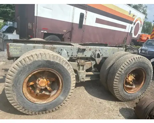 Eaton DS461P Axle Assembly, Rear