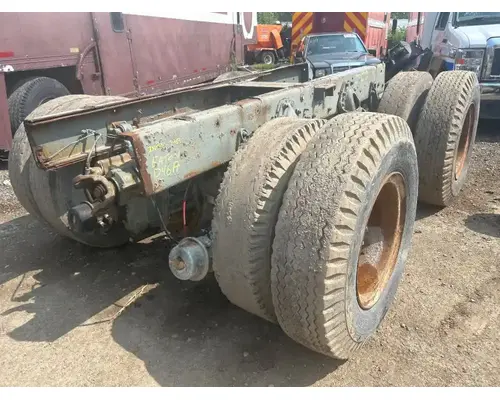 Eaton DS461P Axle Assembly, Rear