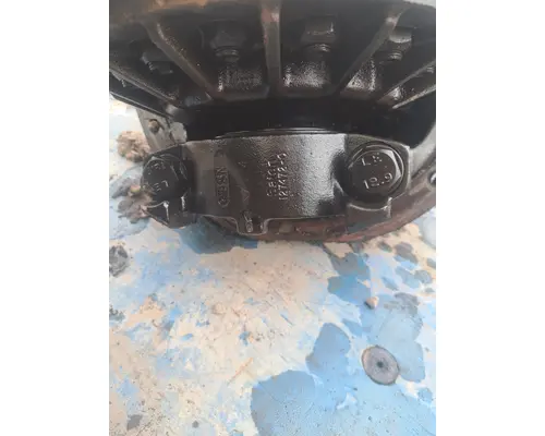 Rears (Front) EATON DS404-P Truck Salvage International Inc