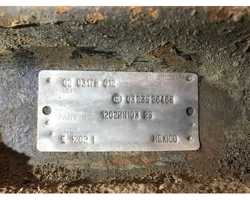 Eaton E-1202I Axle Assembly, Front (unused)