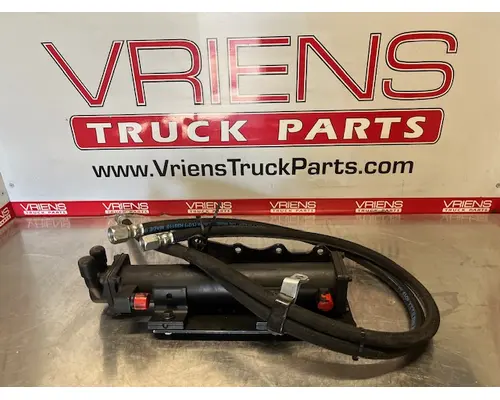 Transmission Oil Cooler EATON EATON / FULLER Vriens Truck Parts