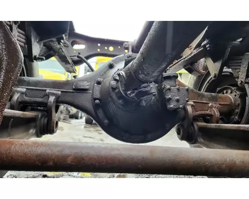Eaton RS402 Axle Assembly, Rear