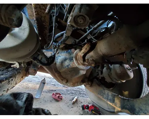 Eaton T800 Axle Housing, Rear (Rear)