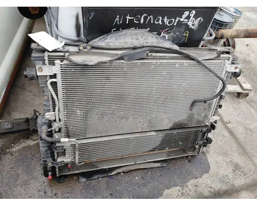 FORD  6.8 Radiator