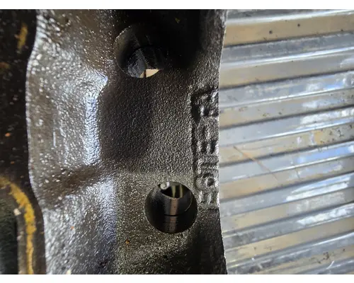 FORD 370 Cylinder Head