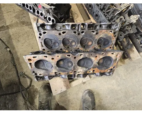 FORD 370 Cylinder Head